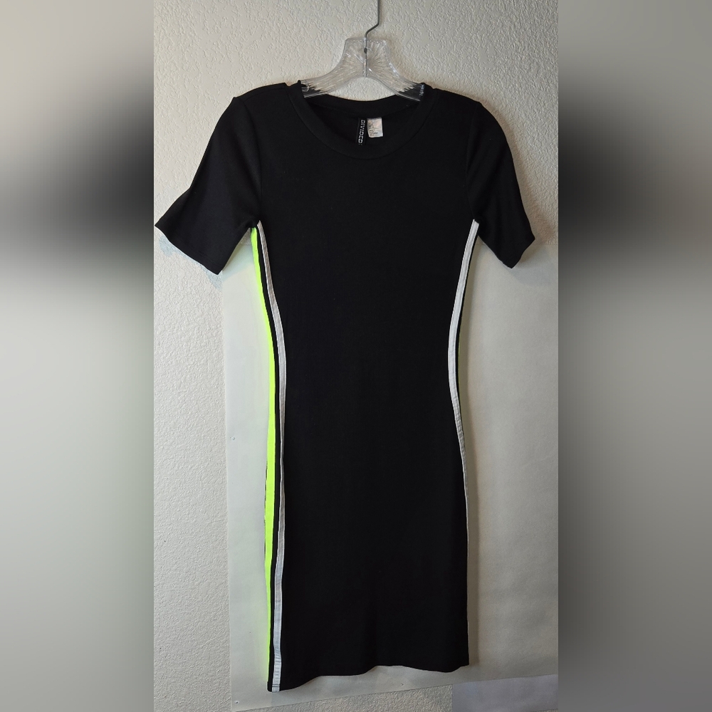 Black and Neon Green Bodycon Dress/ H&M.